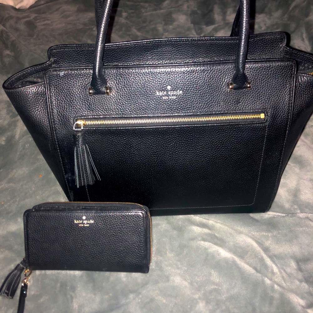 Kate Spade large tote with matching wristlet